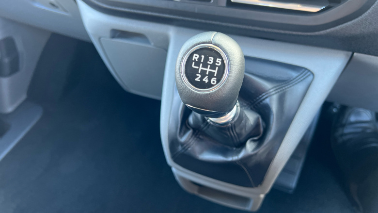 Ford Tourneo Custom 320 L2 Diesel Fwd 2.0 EcoBlue 136ps H1 Titanium 8 seater